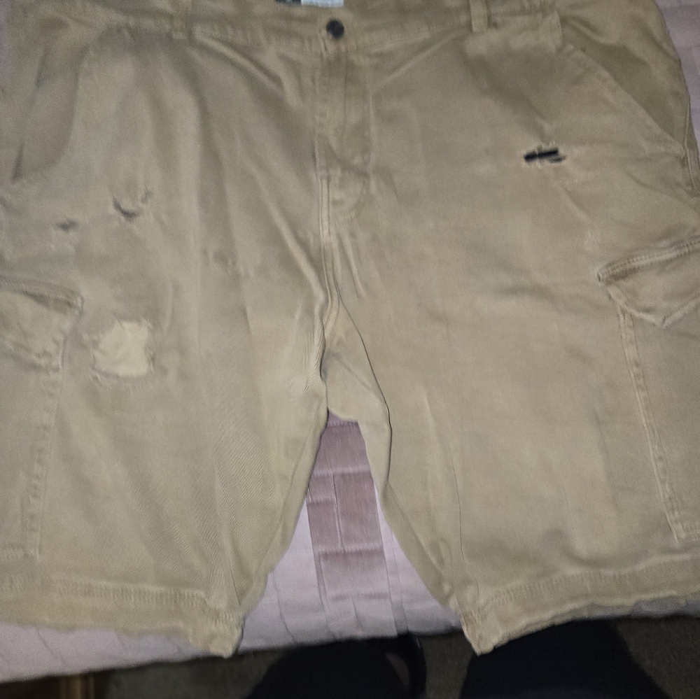 Men's Tan Cargo Shorts